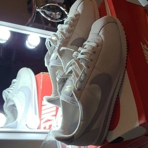 WWNS CLASSIC CORTEZ SE 8.5